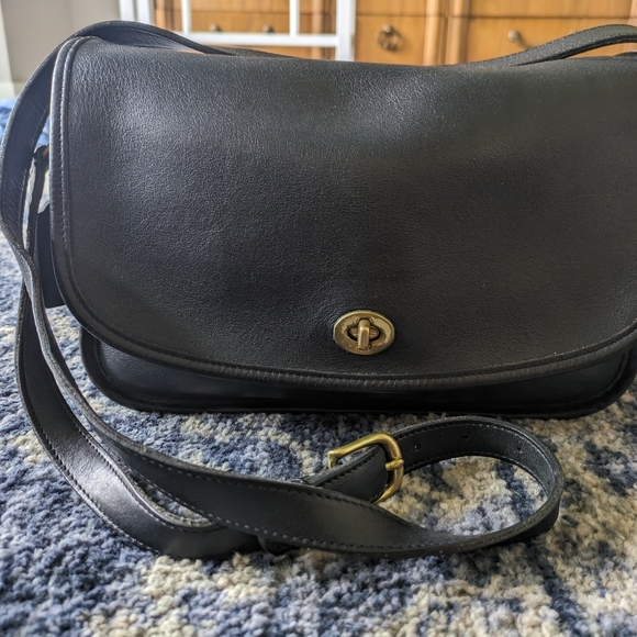 Authentic vintage coach purse - Picture 3 of 8